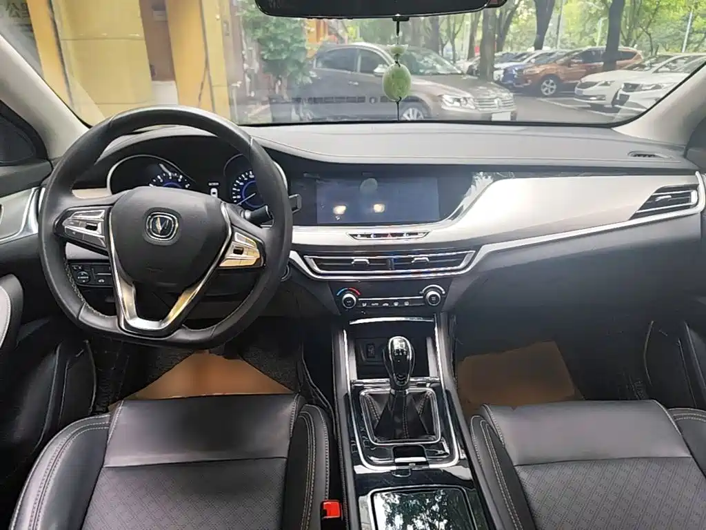 Changan Eado — миниатюра 10