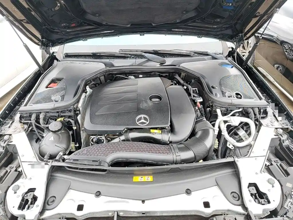 Mercedes-Benz E-Class — миниатюра 25