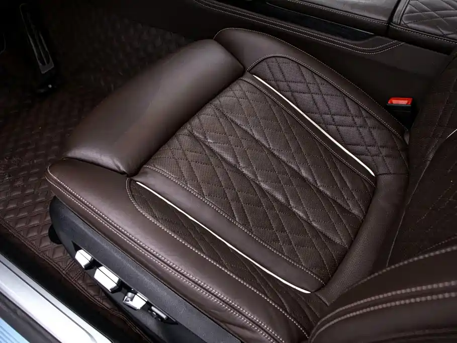 BMW 7 Series — миниатюра 16