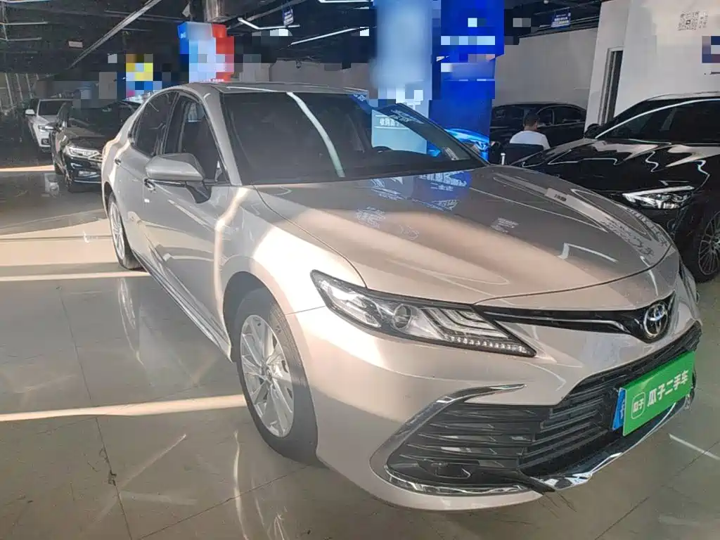 Toyota Camry — миниатюра 4