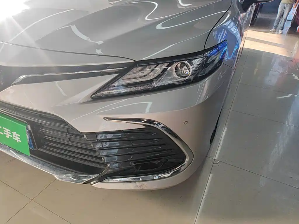 Toyota Camry — миниатюра 24