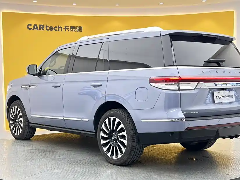 Lincoln Navigator — миниатюра 5