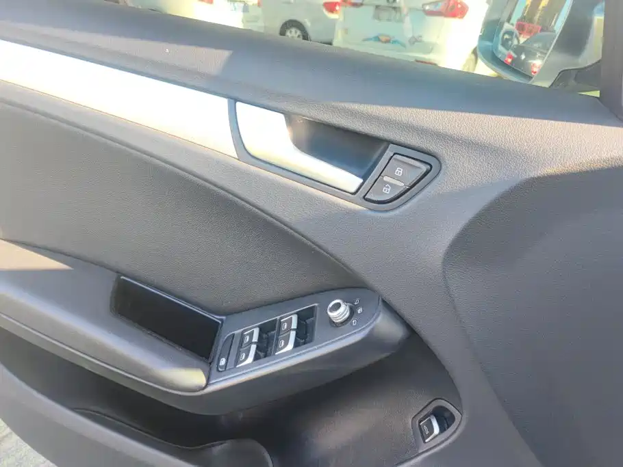 Audi A4L — миниатюра 7