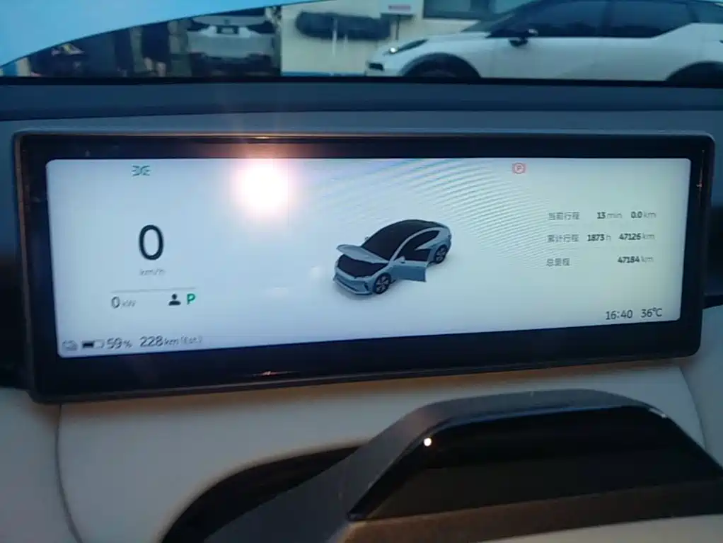 NIO ET5 — миниатюра 12