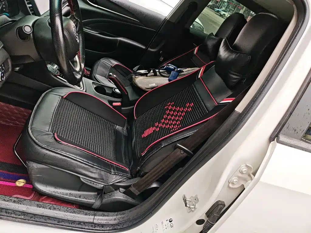 Buick Excelle — миниатюра 15