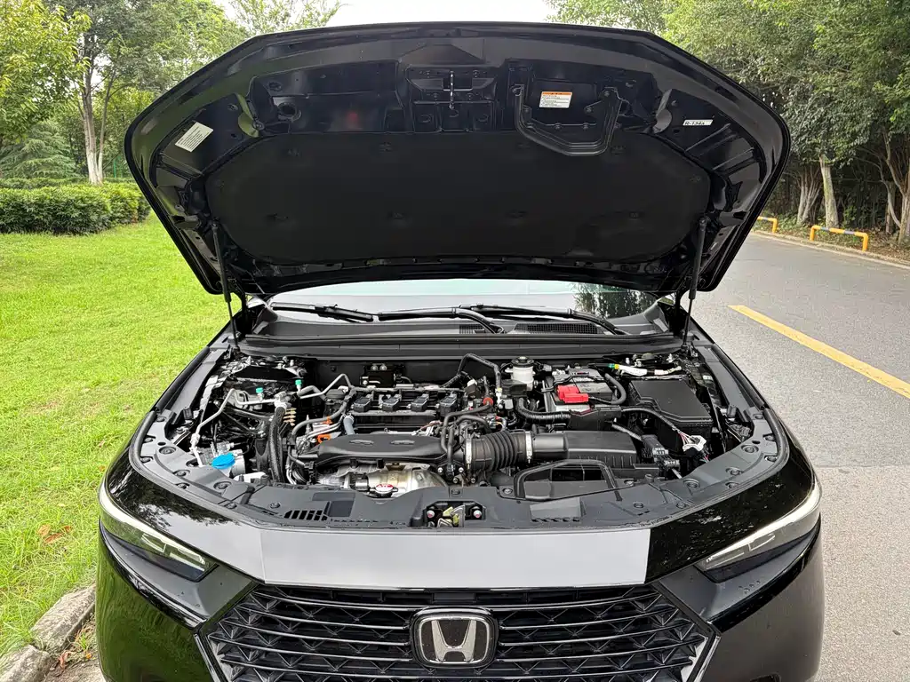 Honda Accord — миниатюра 12