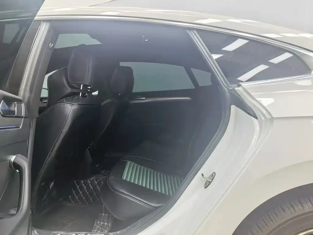 Volkswagen CC — миниатюра 6