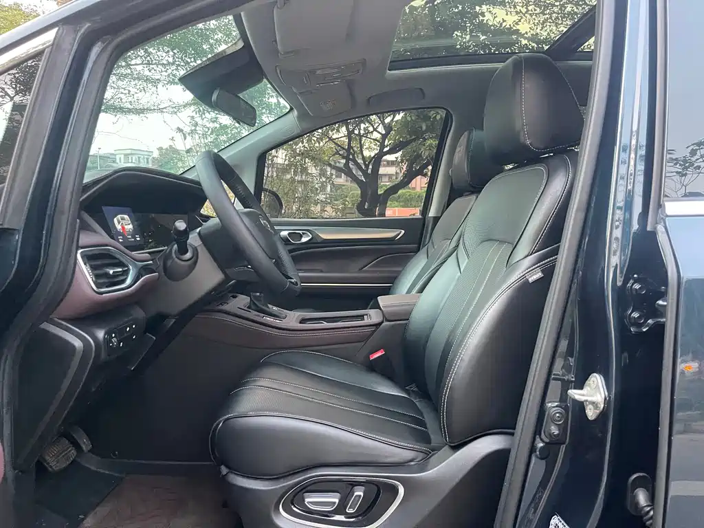 GAC Motor Trumpchi M6 — миниатюра 4