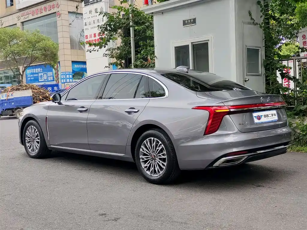 Hongqi H5 2023 2.0T AT