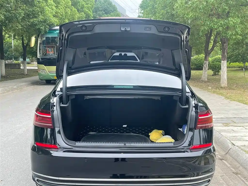 Volkswagen Passat 2023 380TSI Luxury