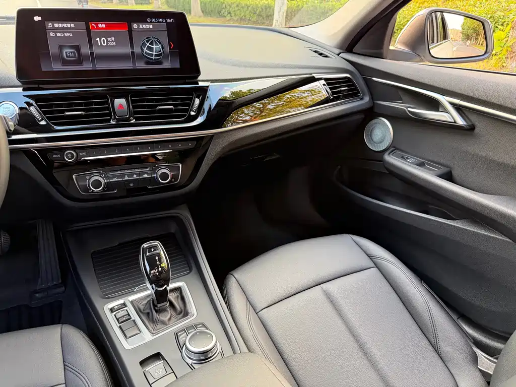 BMW 1 Series — миниатюра 14