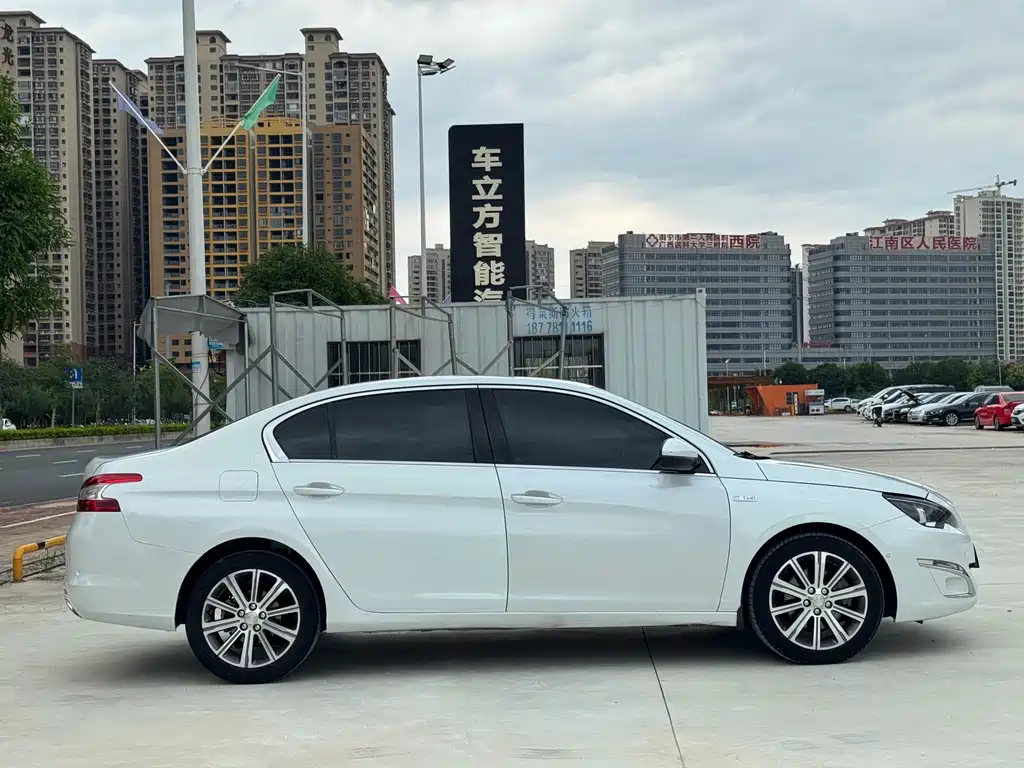 Peugeot 408 — миниатюра 4