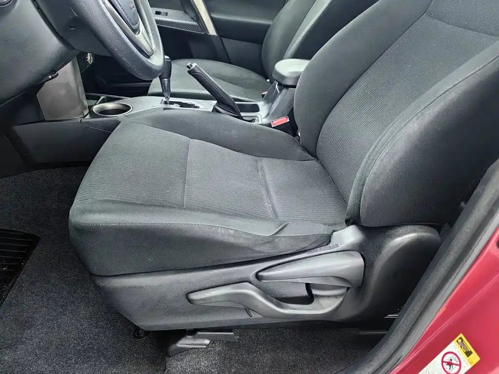 Toyota RAV4 — миниатюра 20