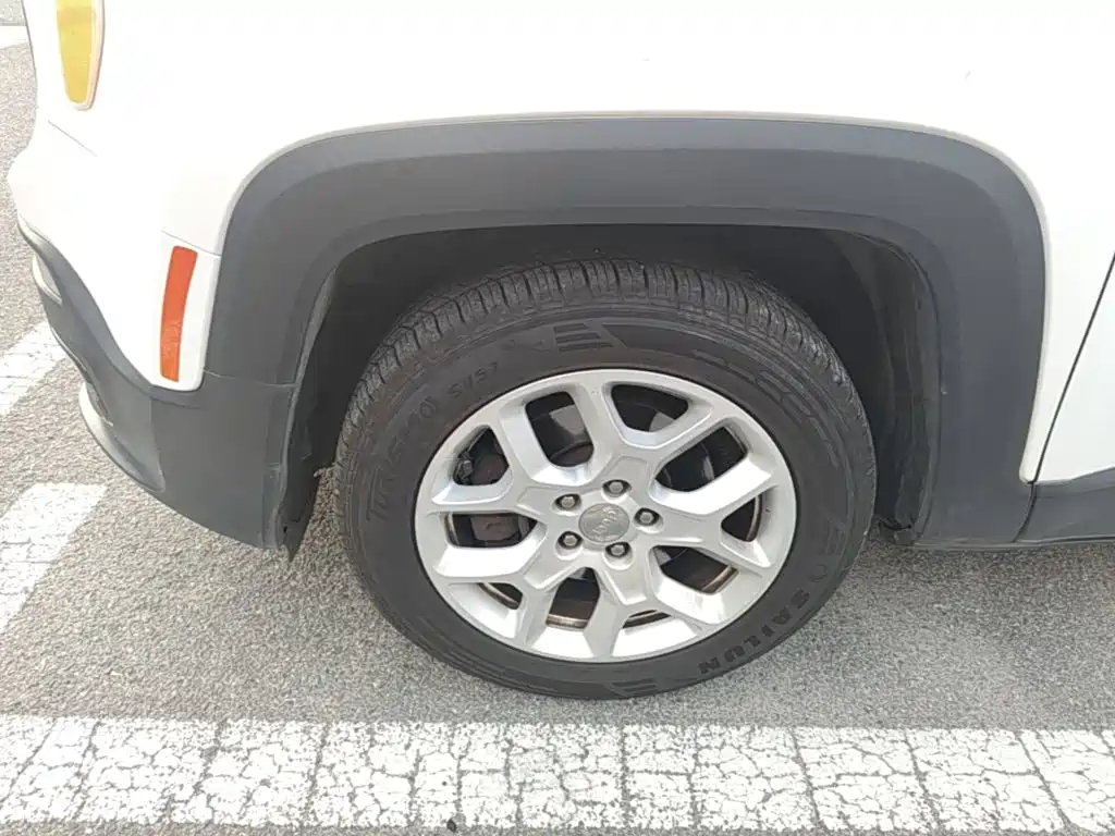 Jeep Renegade — миниатюра 23