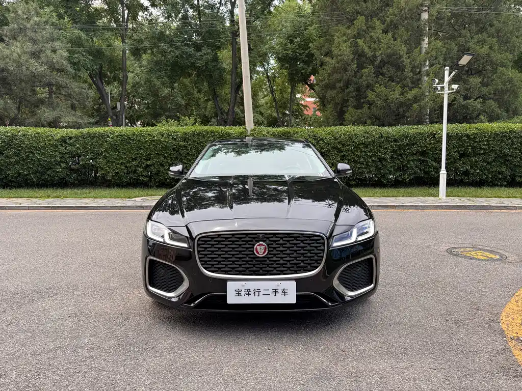 Jaguar XFL 2025 2.0T P250 Premium Luxury