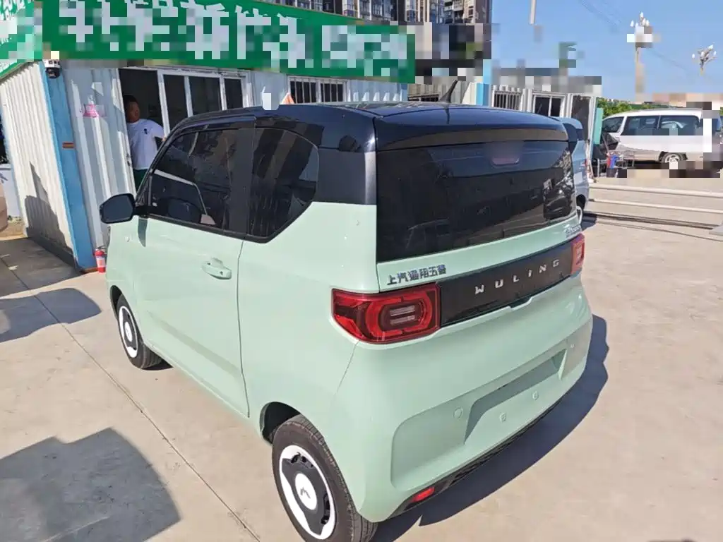 Wuling MINIEV — миниатюра 5