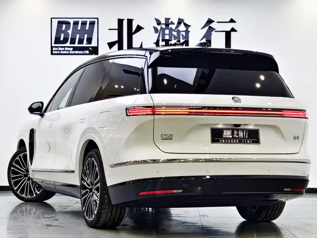 NIO ES8 2026 мест Executive