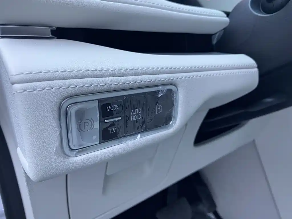 BUICK GL8 NEW ENERGY