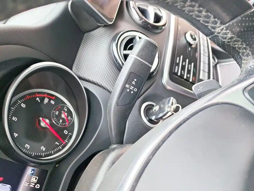 Mercedes-Benz GLA — миниатюра 10