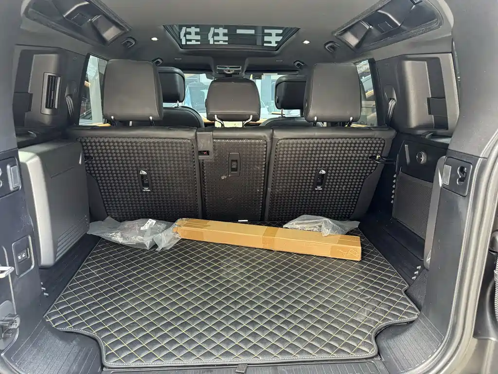 Land Rover Defender — миниатюра 30