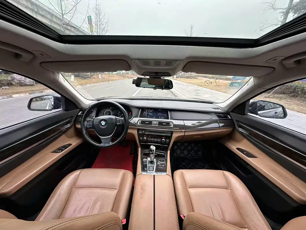 BMW 7 Series 730Li Leading Type, фото 13