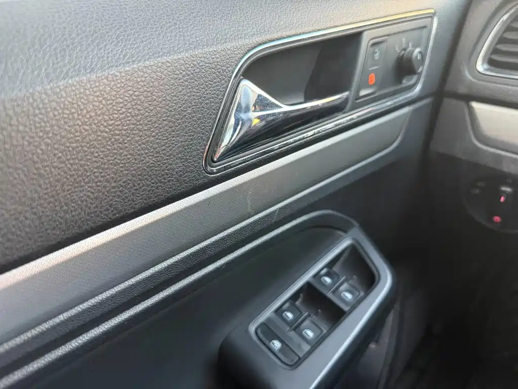 Volkswagen Lavida — миниатюра 15