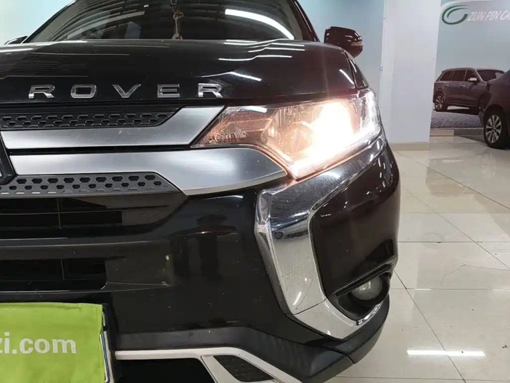 Mitsubishi Outlander — миниатюра 24