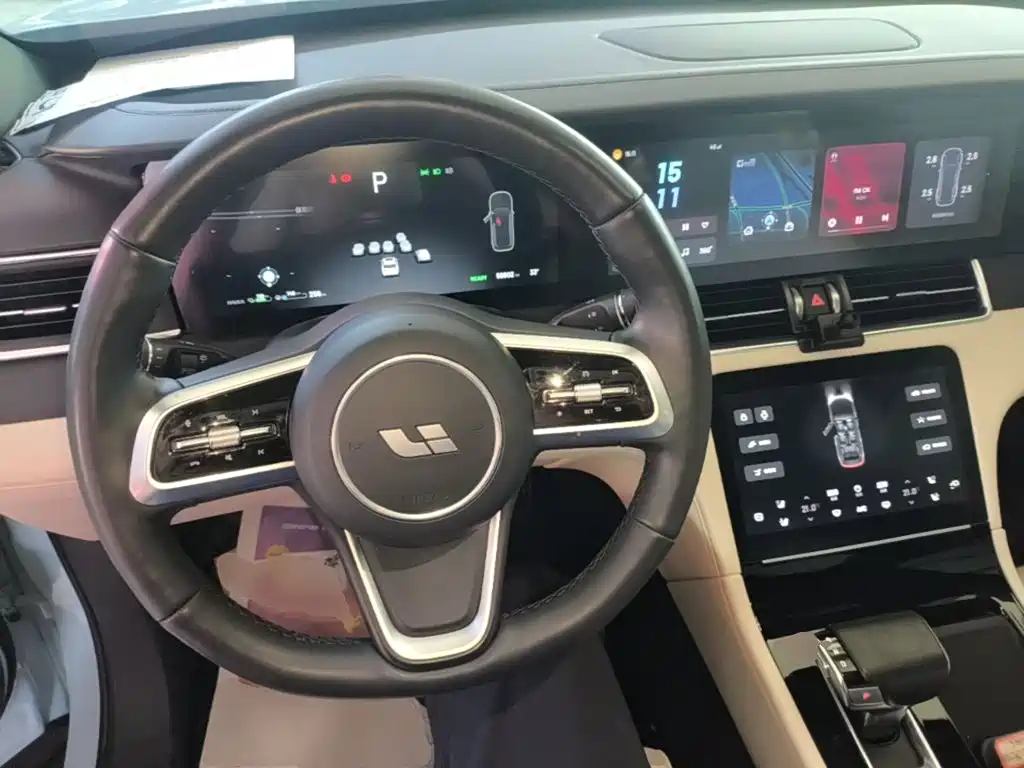 Li Auto Li ONE — миниатюра 11