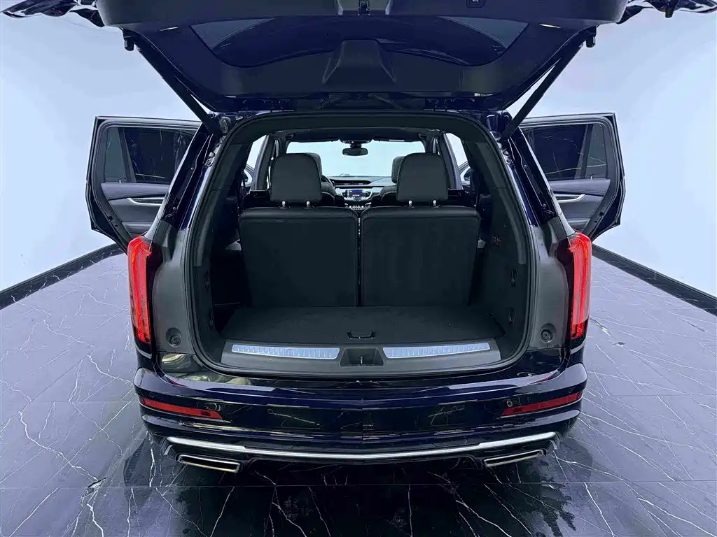 Cadillac XT6 2021 28T мест Luxury