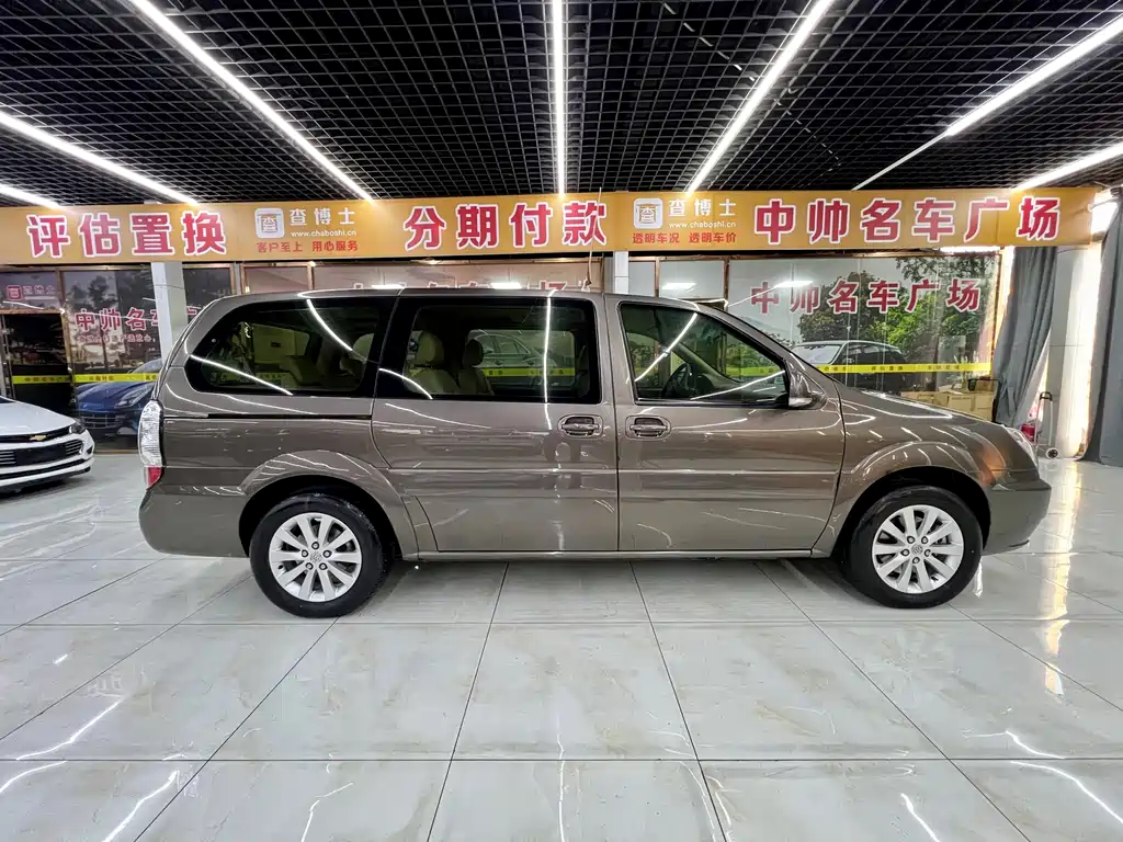 Buick GL8 — миниатюра 7