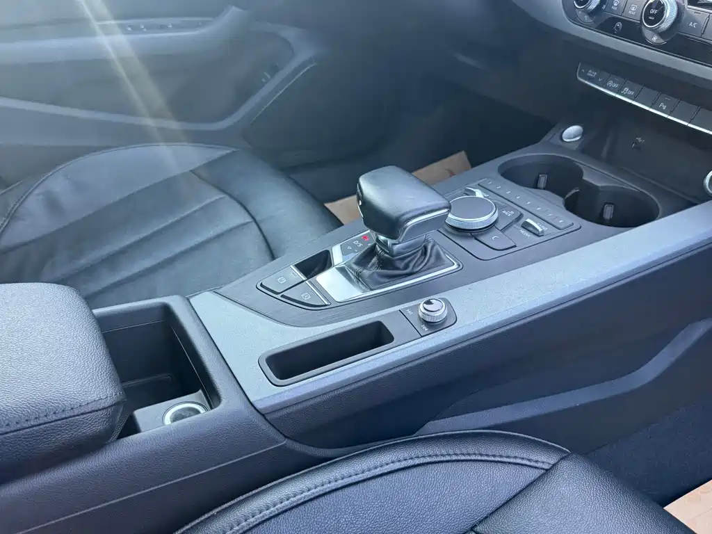 Audi A4L — миниатюра 13