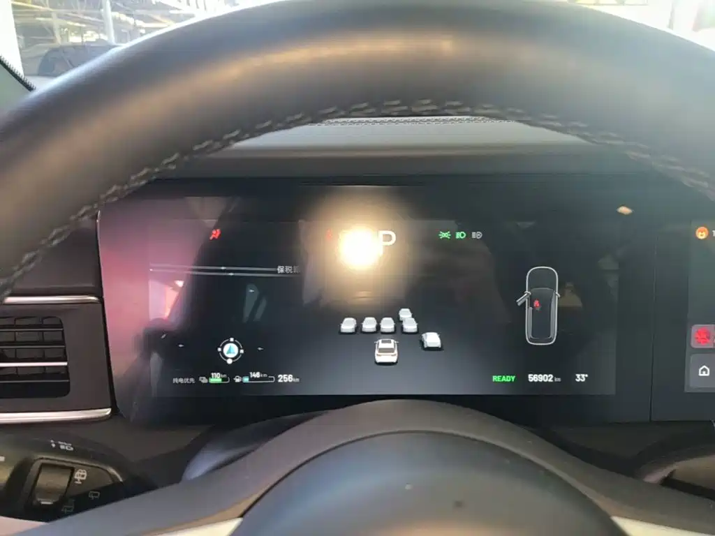 Li Auto Li ONE — миниатюра 12