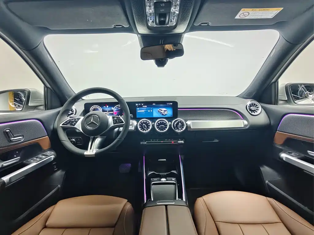 Mercedes-Benz GLB — миниатюра 13