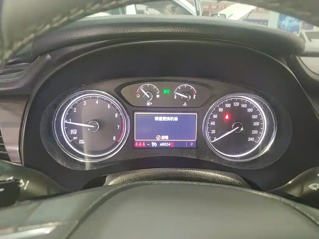 Buick LaCrosse — миниатюра 12