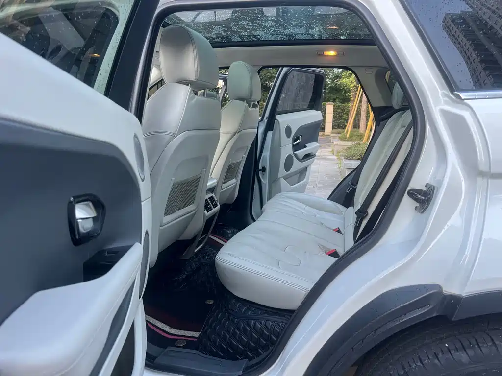Land Rover Evoque (Import) — миниатюра 14