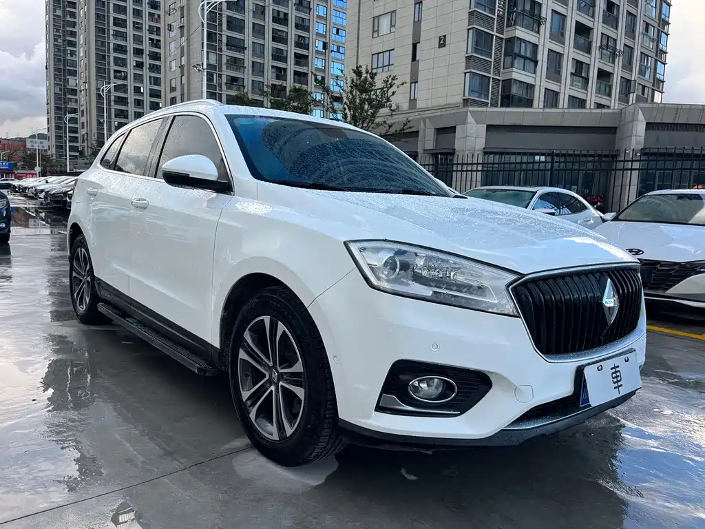 Borgward BX7 — миниатюра 3