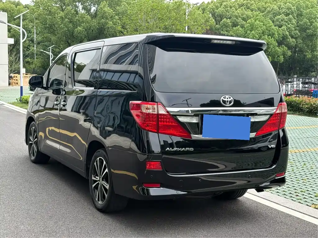 Toyota Alphard 2012 3.5L Luxury