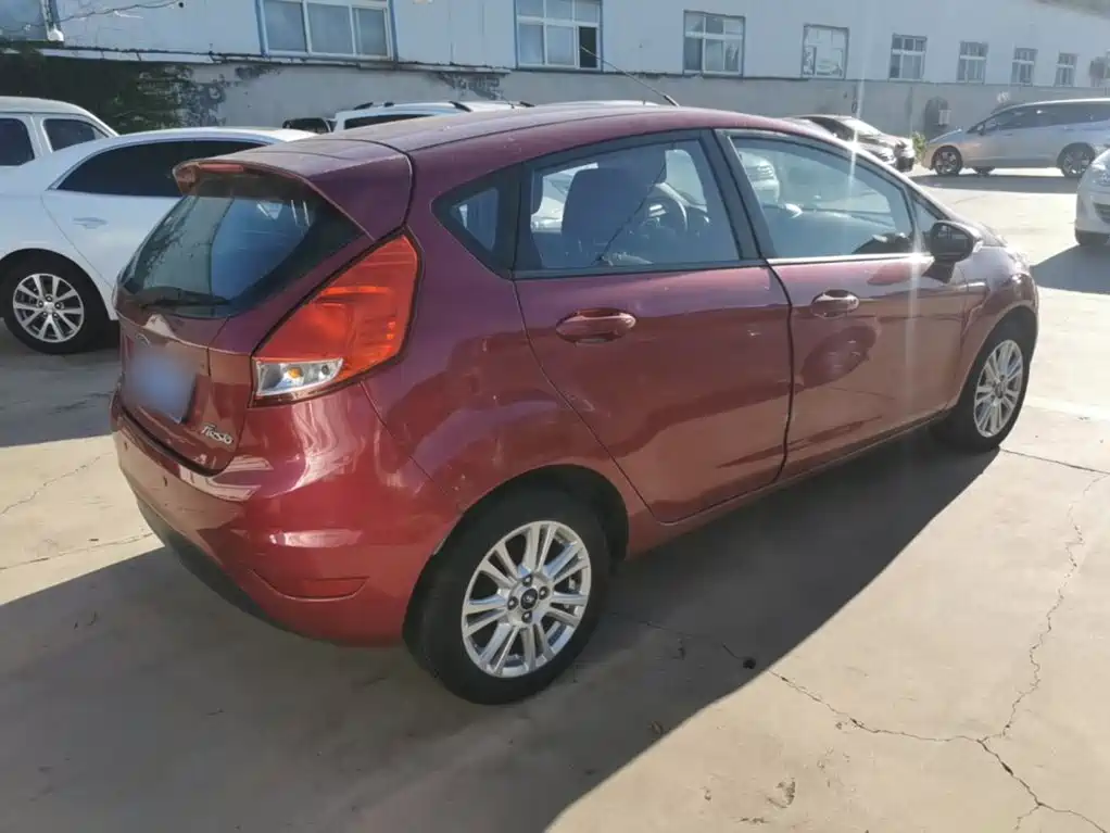 Ford Fiesta — миниатюра 7
