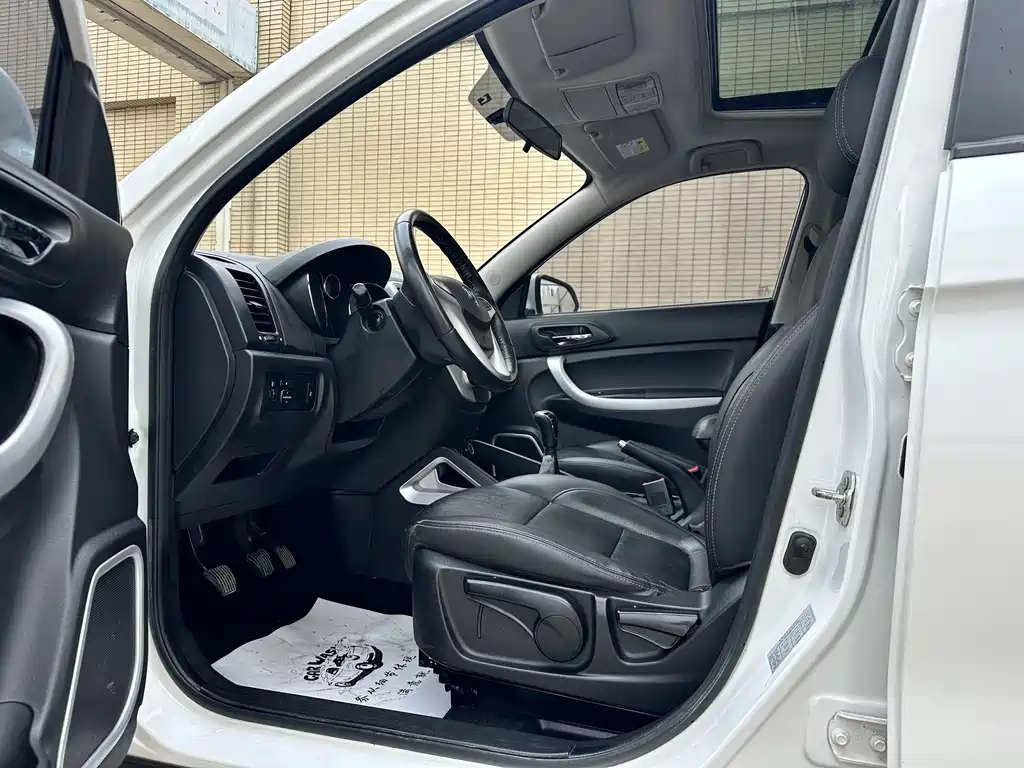 Changan CS35 2016 1.6L MT Luxury V