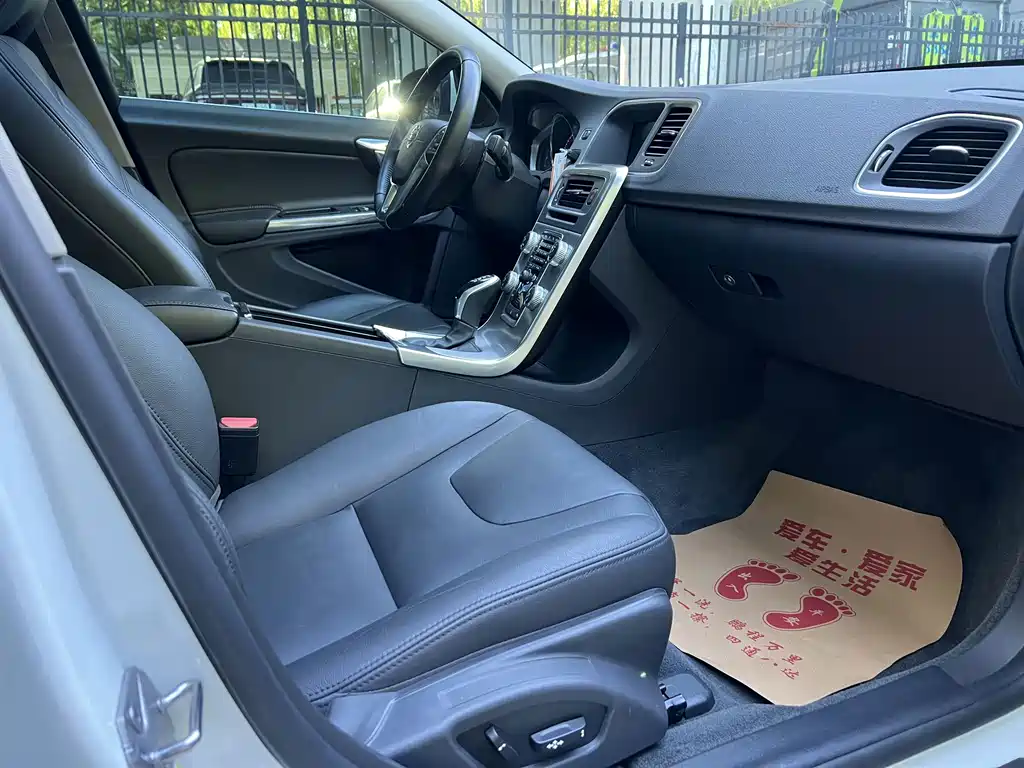 Volvo S60 — миниатюра 18