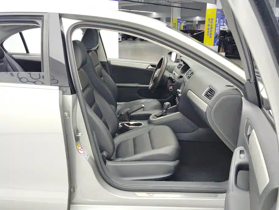 Volkswagen Sagitar — миниатюра 8