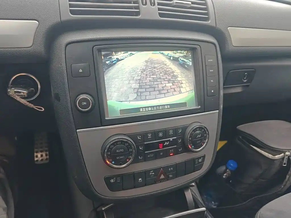 Mercedes-Benz R-Class — миниатюра 13