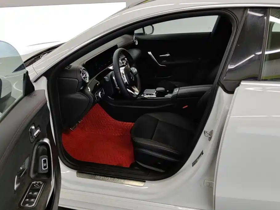 Mercedes-Benz CLA (Import) — миниатюра 9