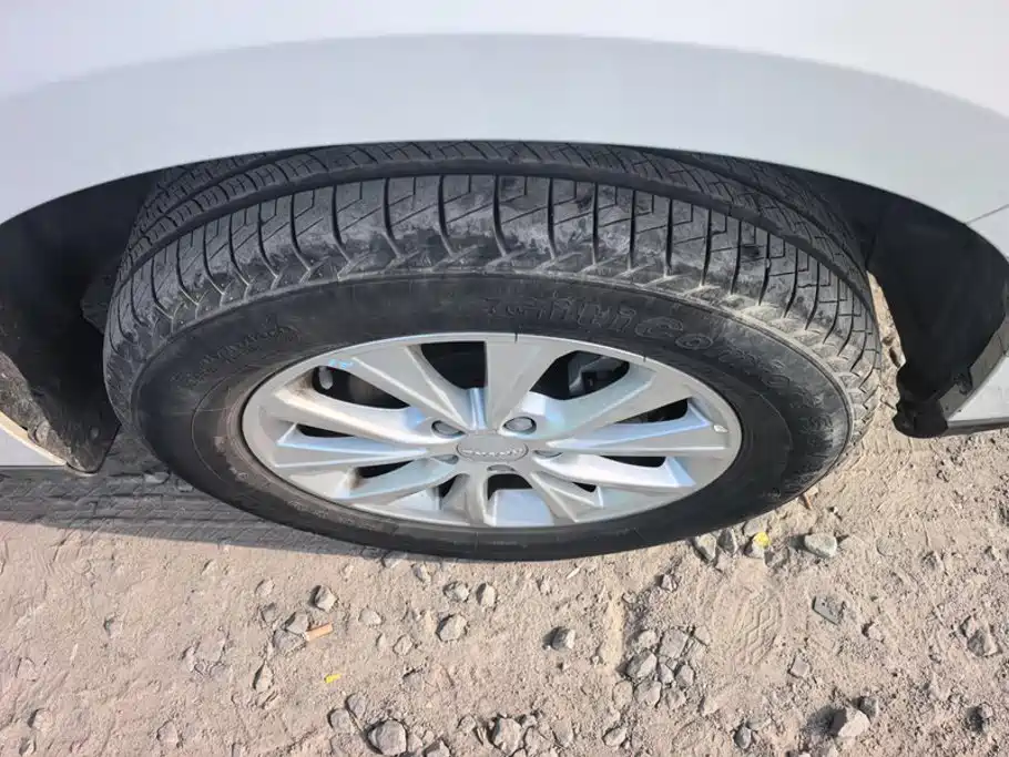 Haval M6 — миниатюра 6
