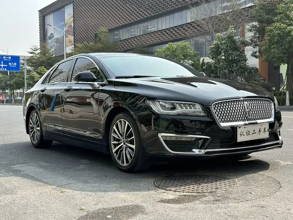 Lincoln MKZ 2018 2.0T