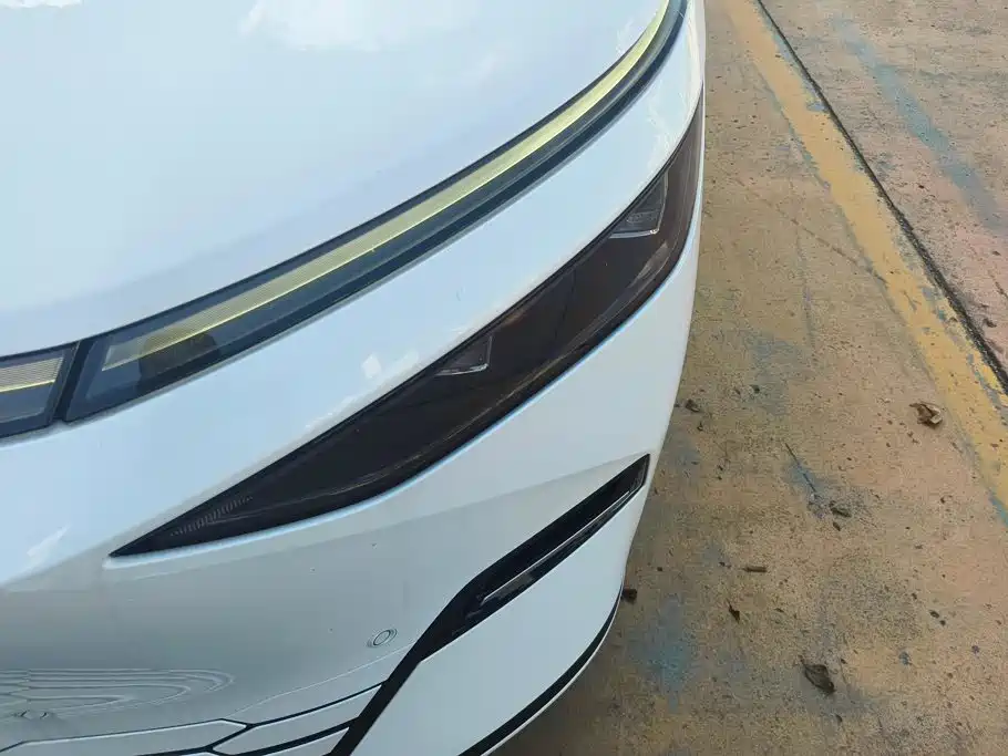 XPeng X9 — миниатюра 5