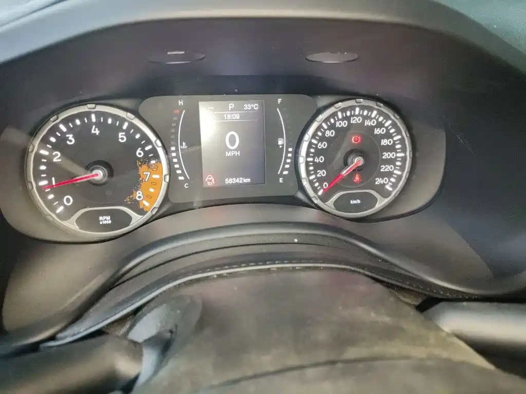 Jeep Renegade — миниатюра 12