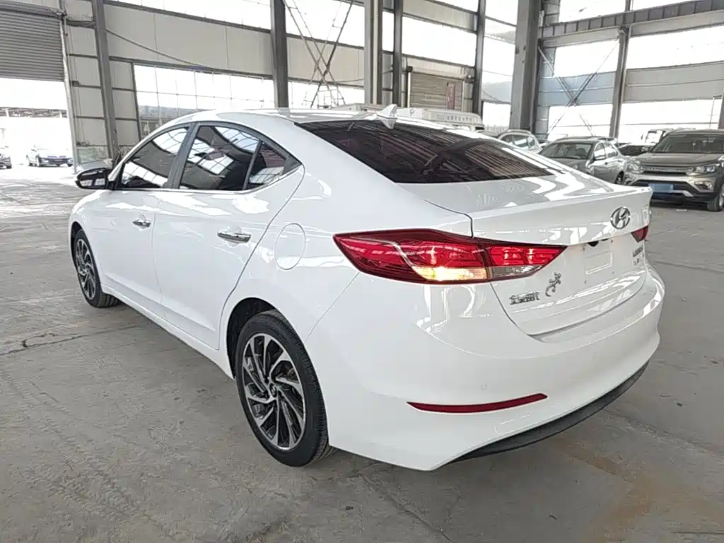 Hyundai Elantra 2020 1.5L CVT Elite