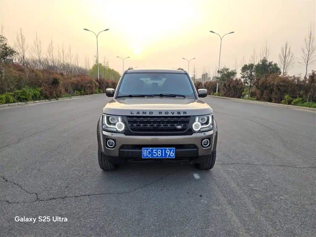 Land Rover Discovery 2012