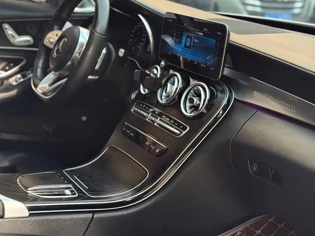 Mercedes-Benz C-Class — миниатюра 7